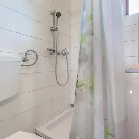 In With Kitchen דירה פולה
